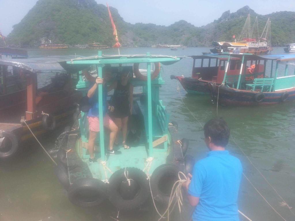 Cat Ba Central Homestay Dong Khe Sau Exteriör bild